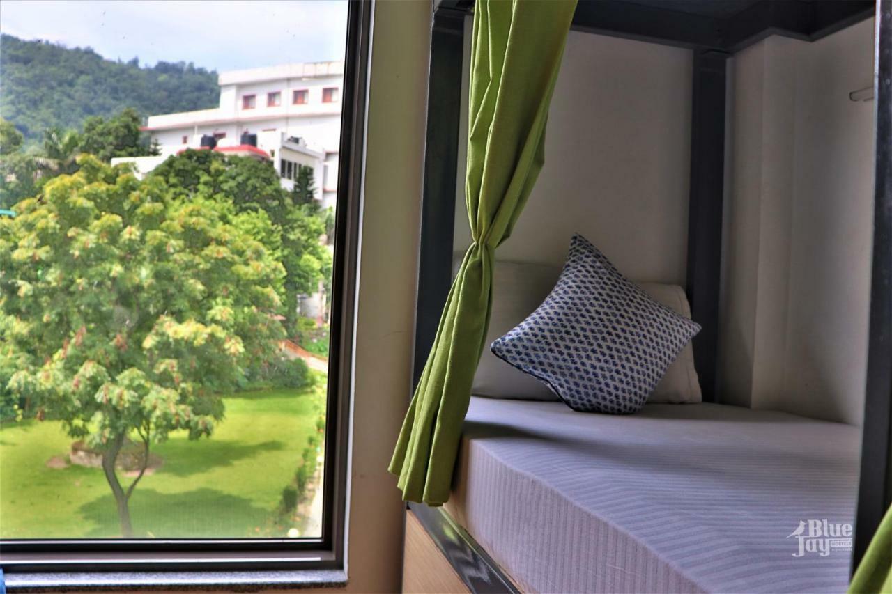 The Blue Jay Hostel - Dorms & Rooms Ришикеш Экстерьер фото