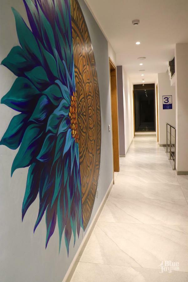 The Blue Jay Hostel - Dorms & Rooms Ришикеш Экстерьер фото