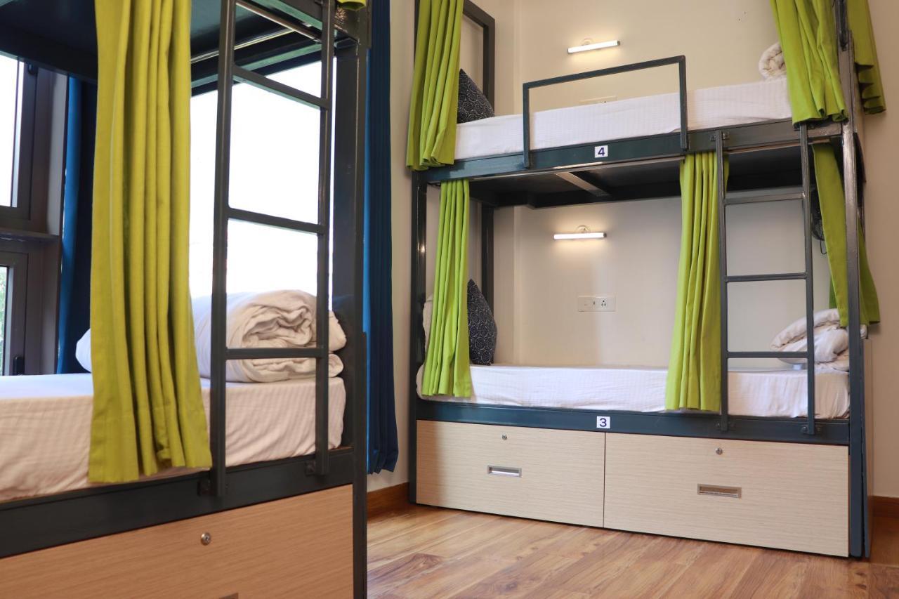 The Blue Jay Hostel - Dorms & Rooms Ришикеш Экстерьер фото