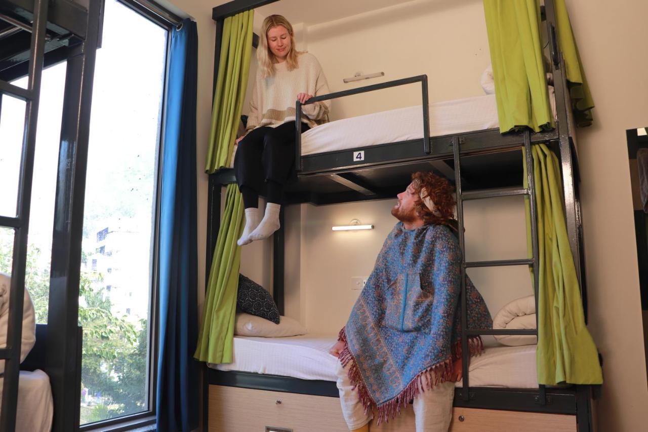 The Blue Jay Hostel - Dorms & Rooms Ришикеш Экстерьер фото